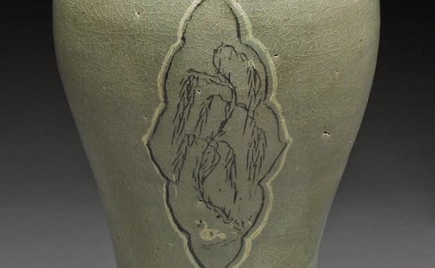 Maebyeong  Vase Closeup